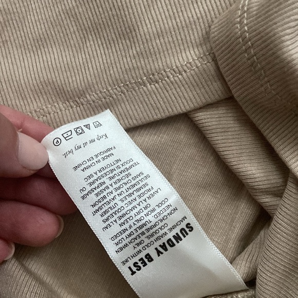 Sunday best Freshman Waist Turtleneck - Picture 4 of 4